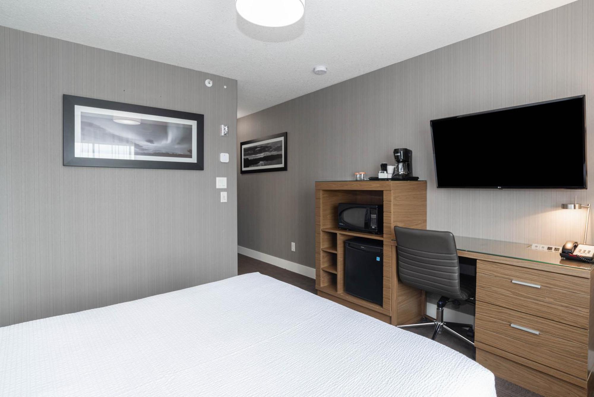 Sandman Hotel Grande Prairie Exterior photo